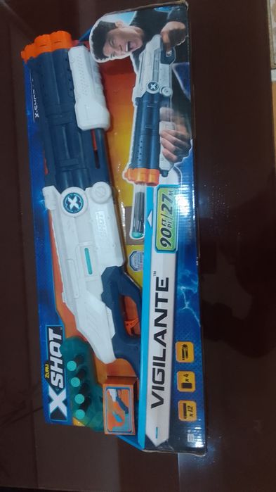 Детский игрушечный автомат для стрельбы