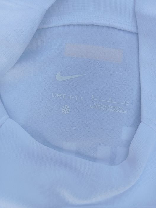 Vând tricou de bărbați Nike Barcelona!