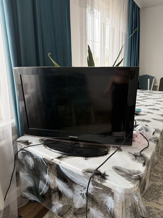 Стол И Телевизор