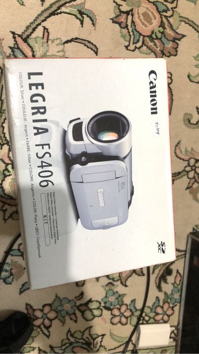 Видеокамера canon