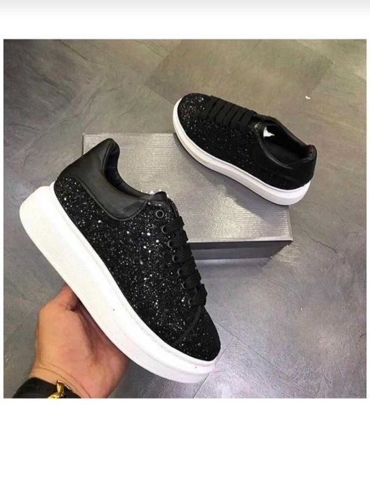 Нови дамски кецове с брокат