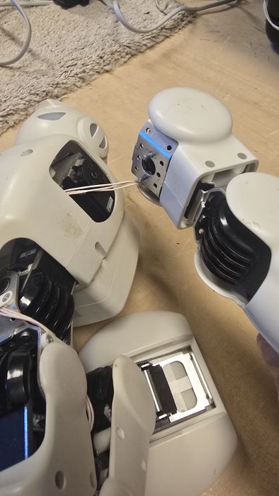 Ubtech  Alpha робот играчка