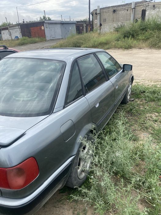 Продам Audi80 B4