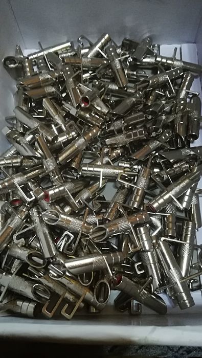 Нипелни поилки за зайци 1.40 лв.