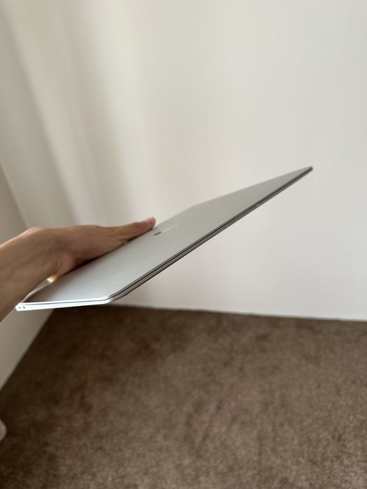MacBook m1 holati Ideal