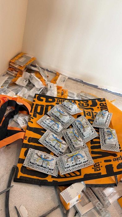 Electrician Autorizat ANRE - Intervenții Rapide și Verificări PRAM