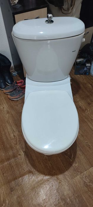 Унитаз б.у хорошее качество