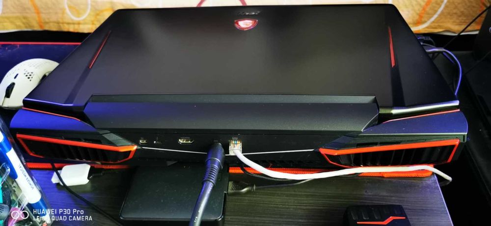 Gaming Laptop msi Gt83Titan 8rg 64gb ram gtx1080sli 16gb video