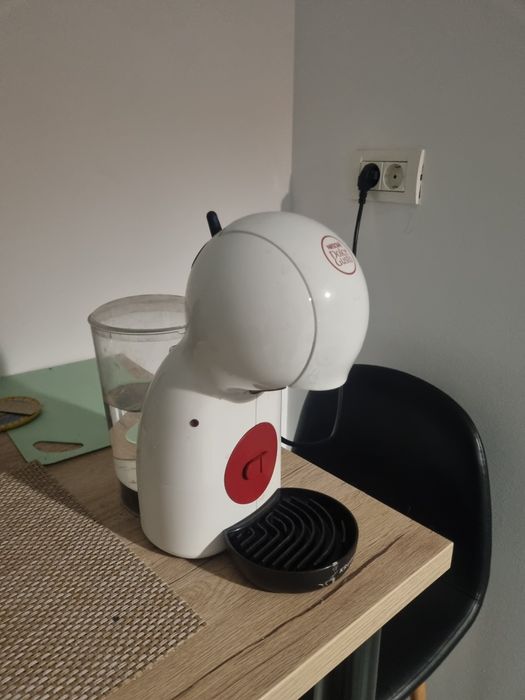 Esspresor cu capsule Nescafe Dolce Gusto