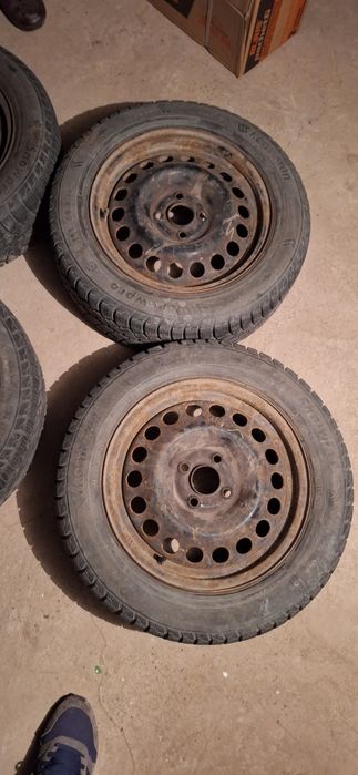 Vând 4 jante și cauciucuri de iarna Opel Astra G