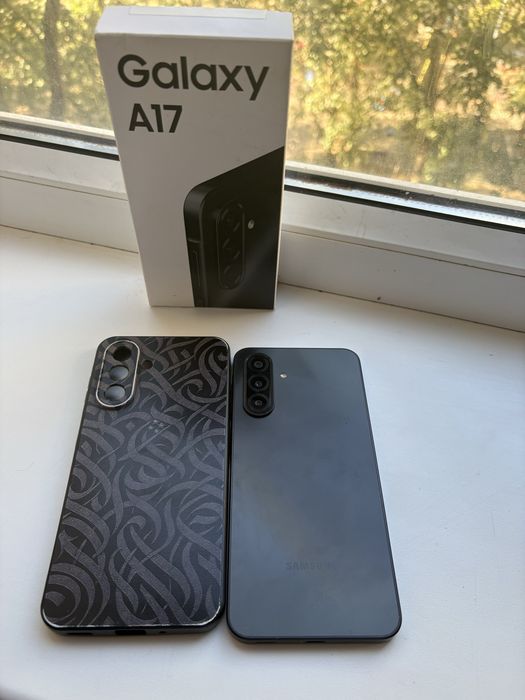 Продаом срочно телефон GalaxyA17 ,256 gb