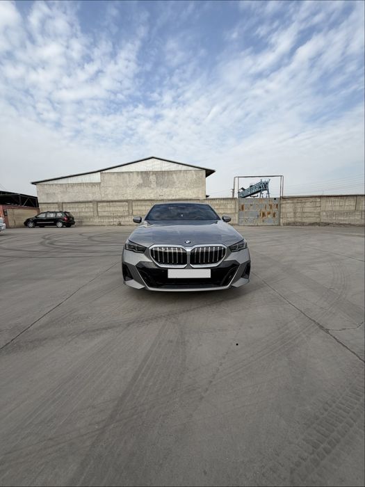 BMW 520i  2025 Yil 7000 km yurgan