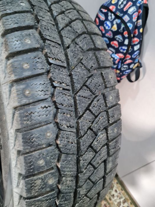 Продам зимние шины,ТОРГ хороший
