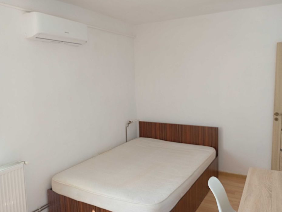 Inchiriez garsoniera cf 1 Confectii 210 euro