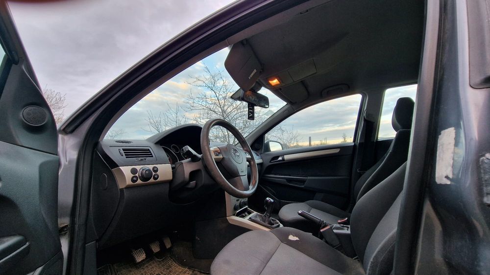 Vând opel astra h 1.3 cdti