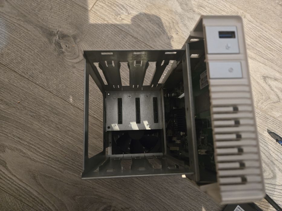 Nas qnap ts328 cu ssd 128gb quad core