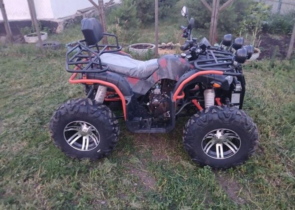 Продам квадроцикл 4×4