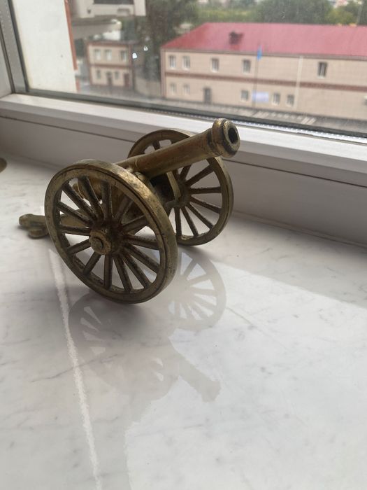 Продам царь пушка латунь