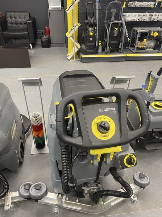 Продам аппарат Karcher BD50/60