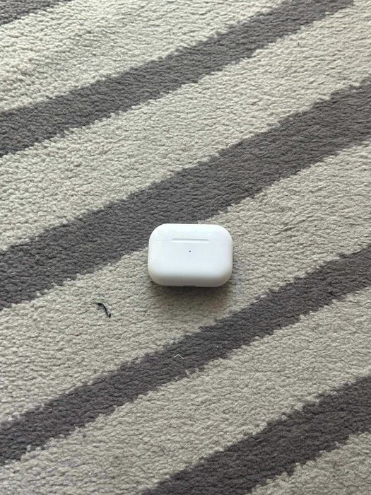 Apple AirPods Pro 2, отлично състояние, с кутия