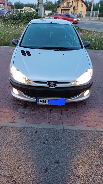 PEUGEOT 206