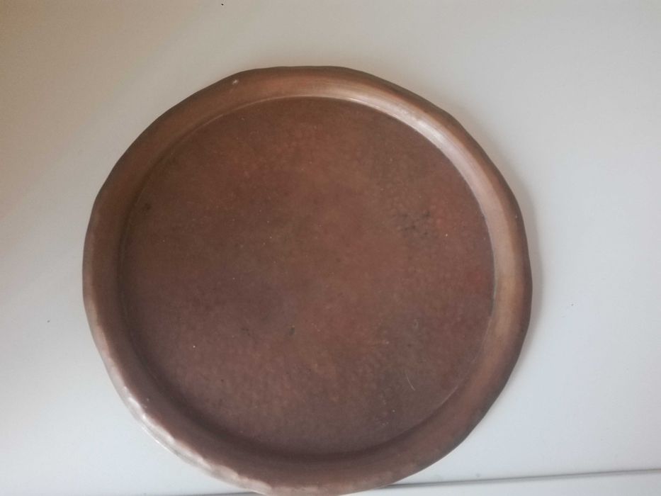 Mедна кана , поднос и макет на часовникова кула.