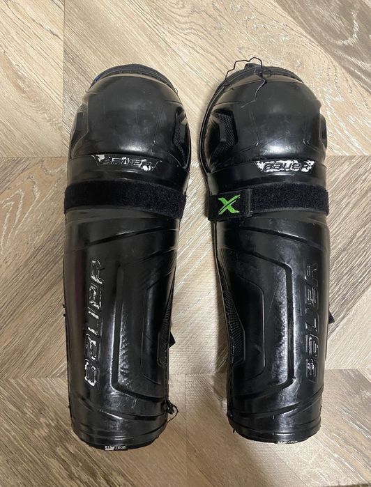Продам наколенники BAUER