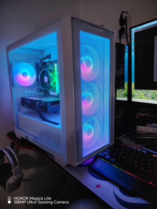Pc gaming white cu garantie