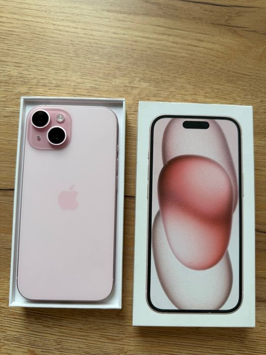 Iphone 15 розовый