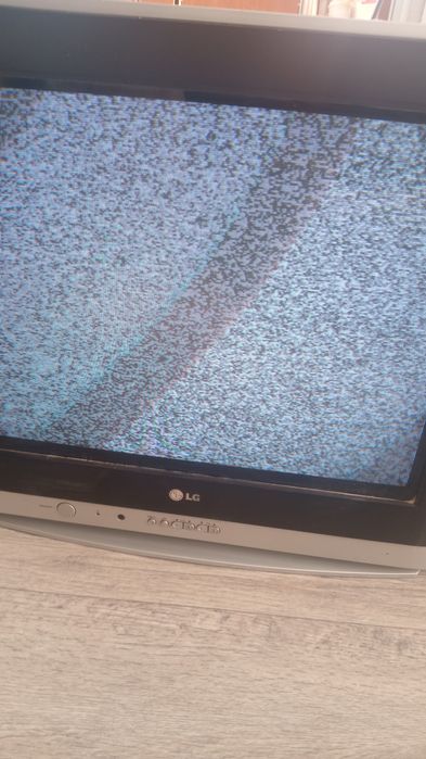 телевизор LG старый