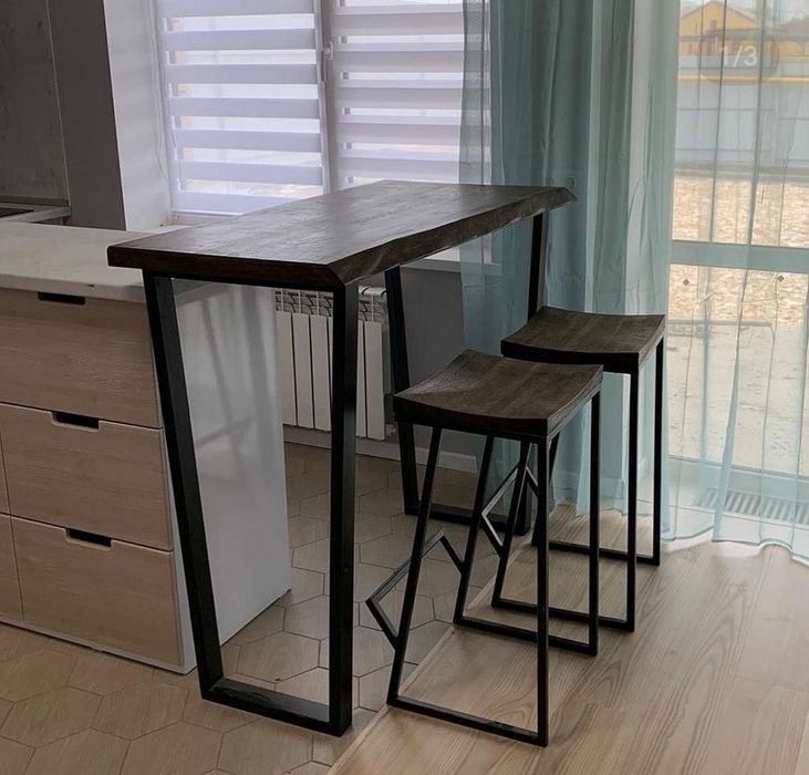 Бар маса от масив и желязо различни видове