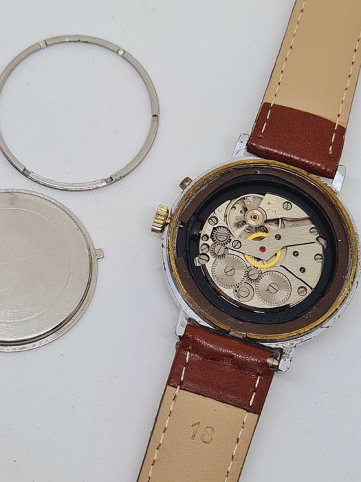 ceas SLAVA cal. 2414, 21 rubine, anii 70, stare bună, funcțional