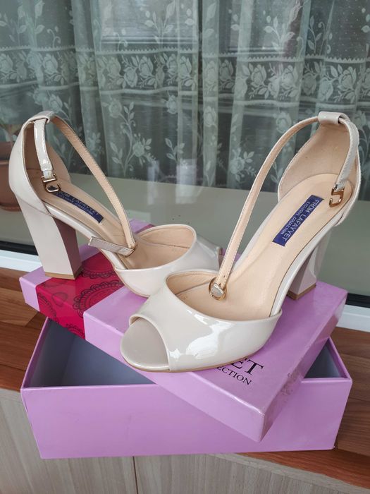 Босоножки женские