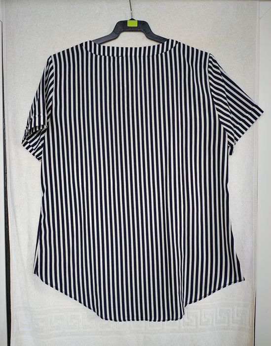 Bluza cu mânecă scurtă