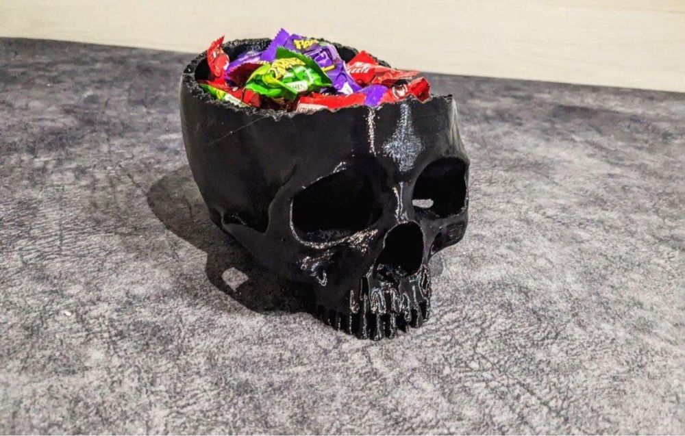 Череп конфетница