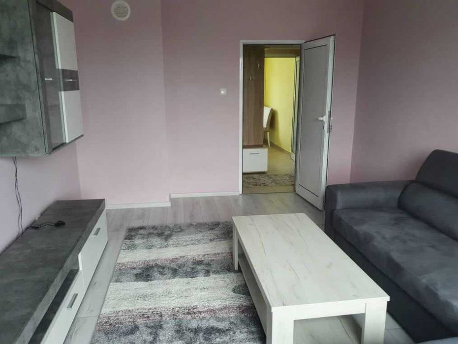 Тристаен ап. под наем в кв. Красна поляна 2