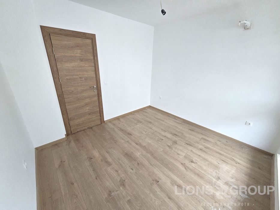 Продава се Тристаен апартамент в Варна, Бриз - 97 кв.м за 1315 €/кв.м - Снимка #8