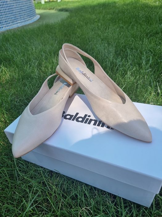 Продам обувь baldinini