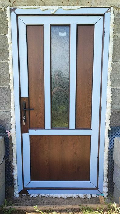 Tâmplărie PVC, cu sticla termopan/tripan