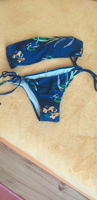 Дамски бански L размер