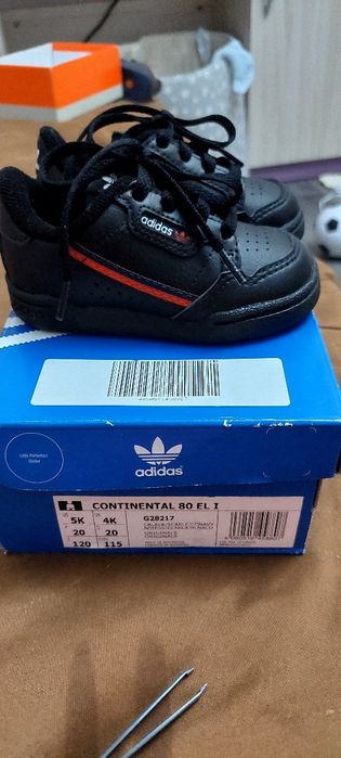 Маратонки Адидас за момче размер 20