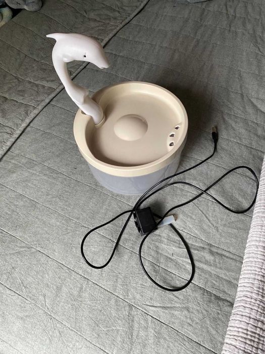 Автоматическая поилка для котят