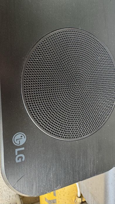 Boxa Soundbar LG SL8YG cu sunet Meridian . Defecta