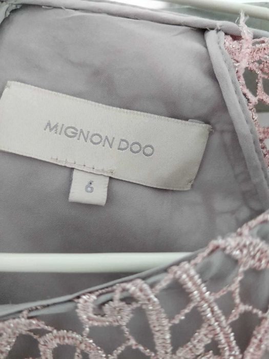 Vand rochie roz MIGNON DOO marime M 160 lei