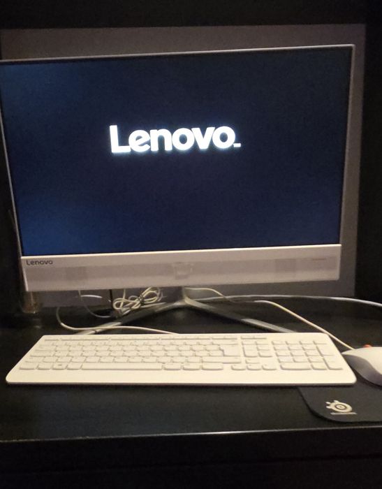 PC Lenovo all in one i3 12GB Ram