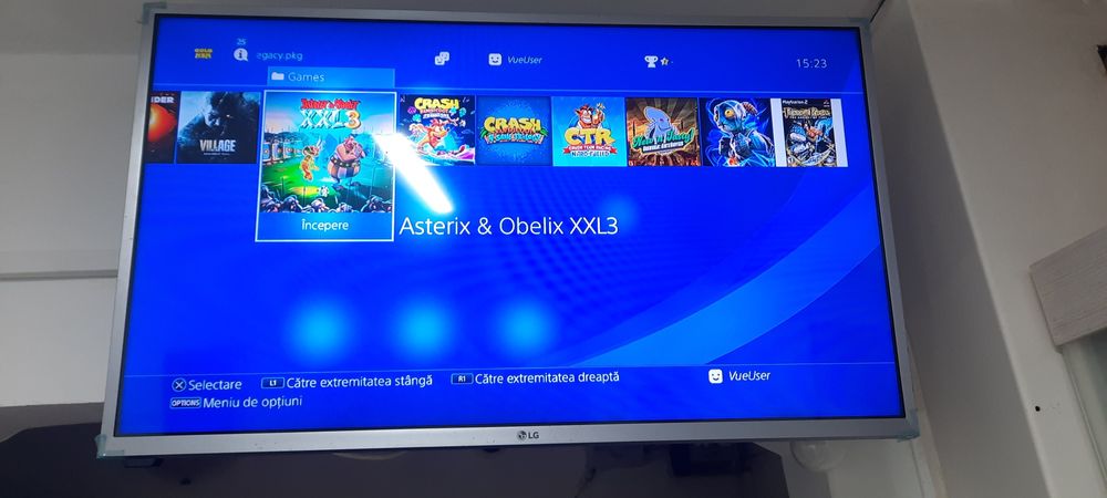 Vand playstation 4 modat