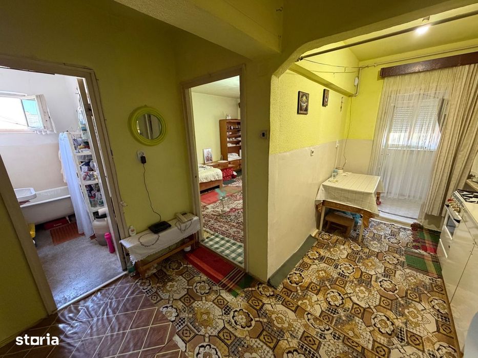 Apartament 1 camera, decomandat - Cugir