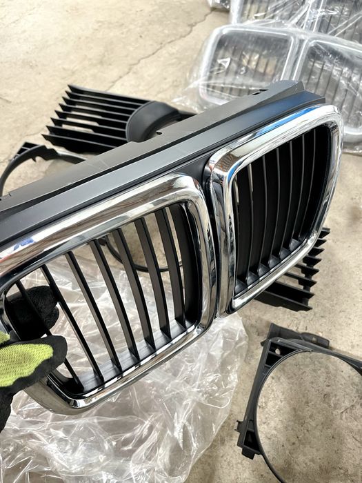 Оригинальные новые ноздри с очками на BMW E32 БМВ Е32