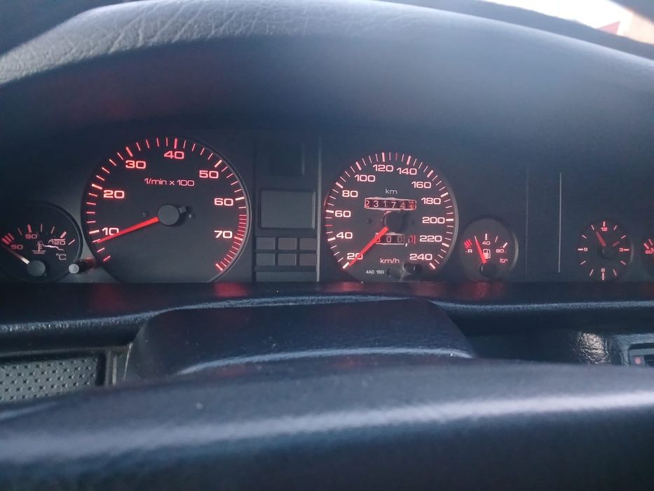 Продам Audi 100 c4