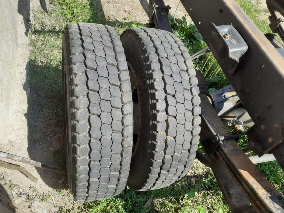 Anvelope pentru Autoutilitara de 7, 5 T